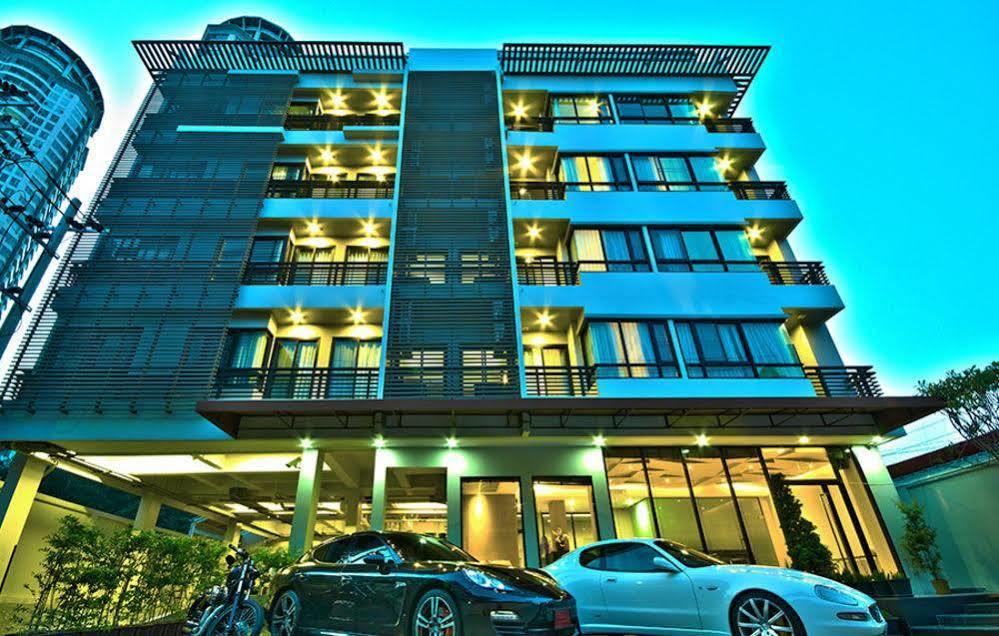 Апарт отель The Present Sathorn Бангкок Экстерьер фото